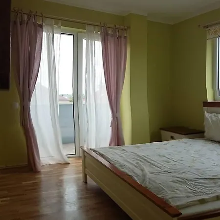 Apartament Aeroport Traia Vuia Lejlighed *
